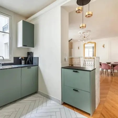 Beautiful Eiffel Tower 2 Bdr アパート